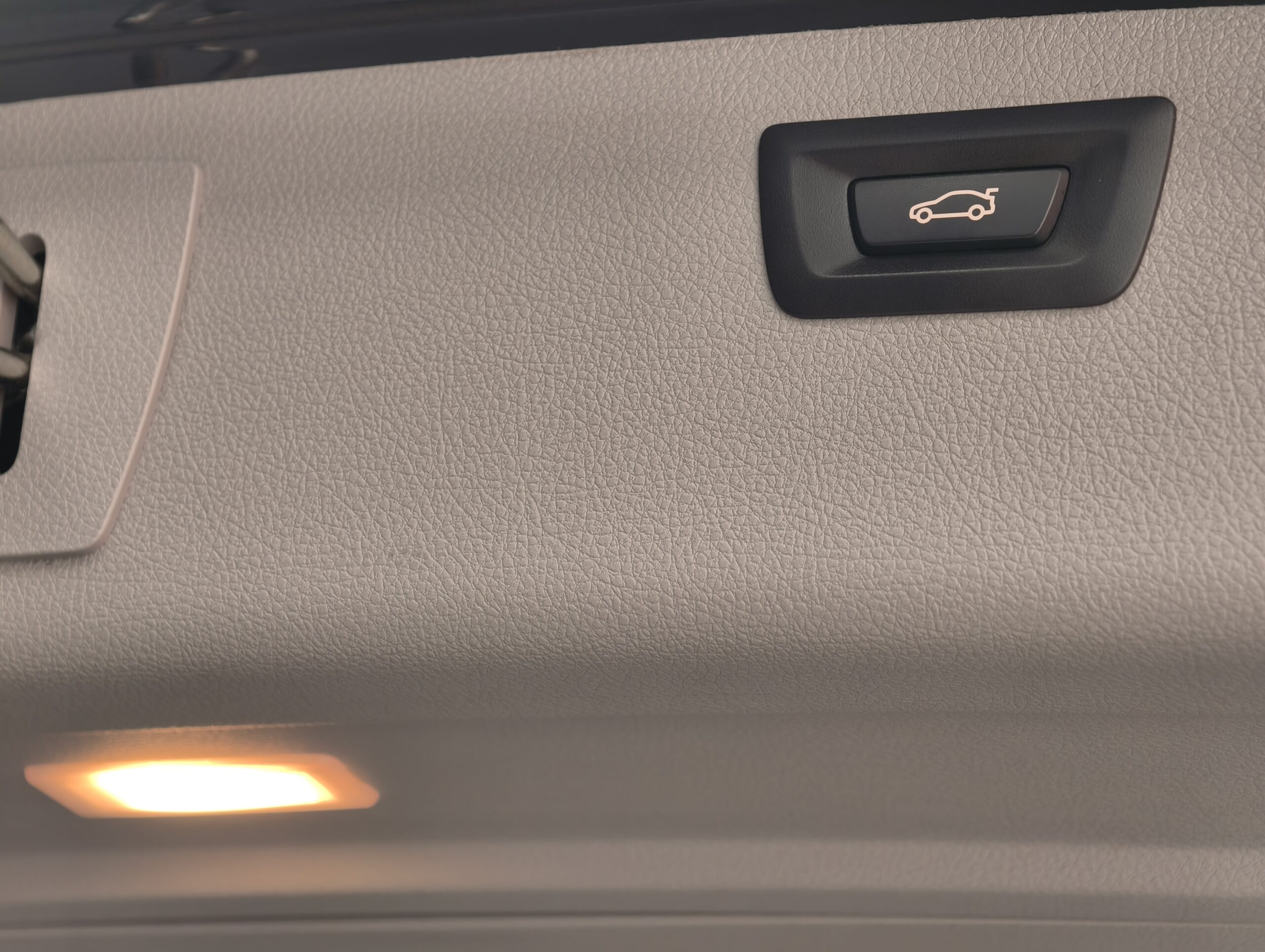 BMW 318 d Touring Aut. Sport Line - Image 11