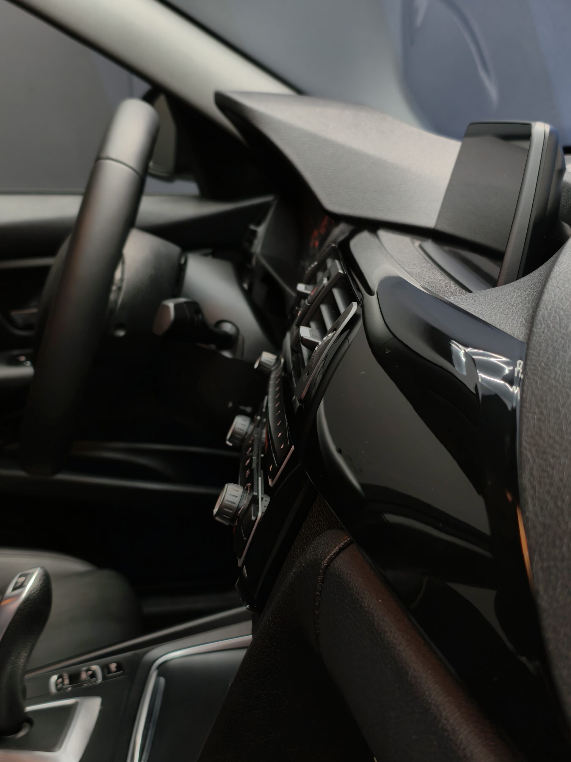 BMW 318 d Touring Aut. Sport Line - Image 16