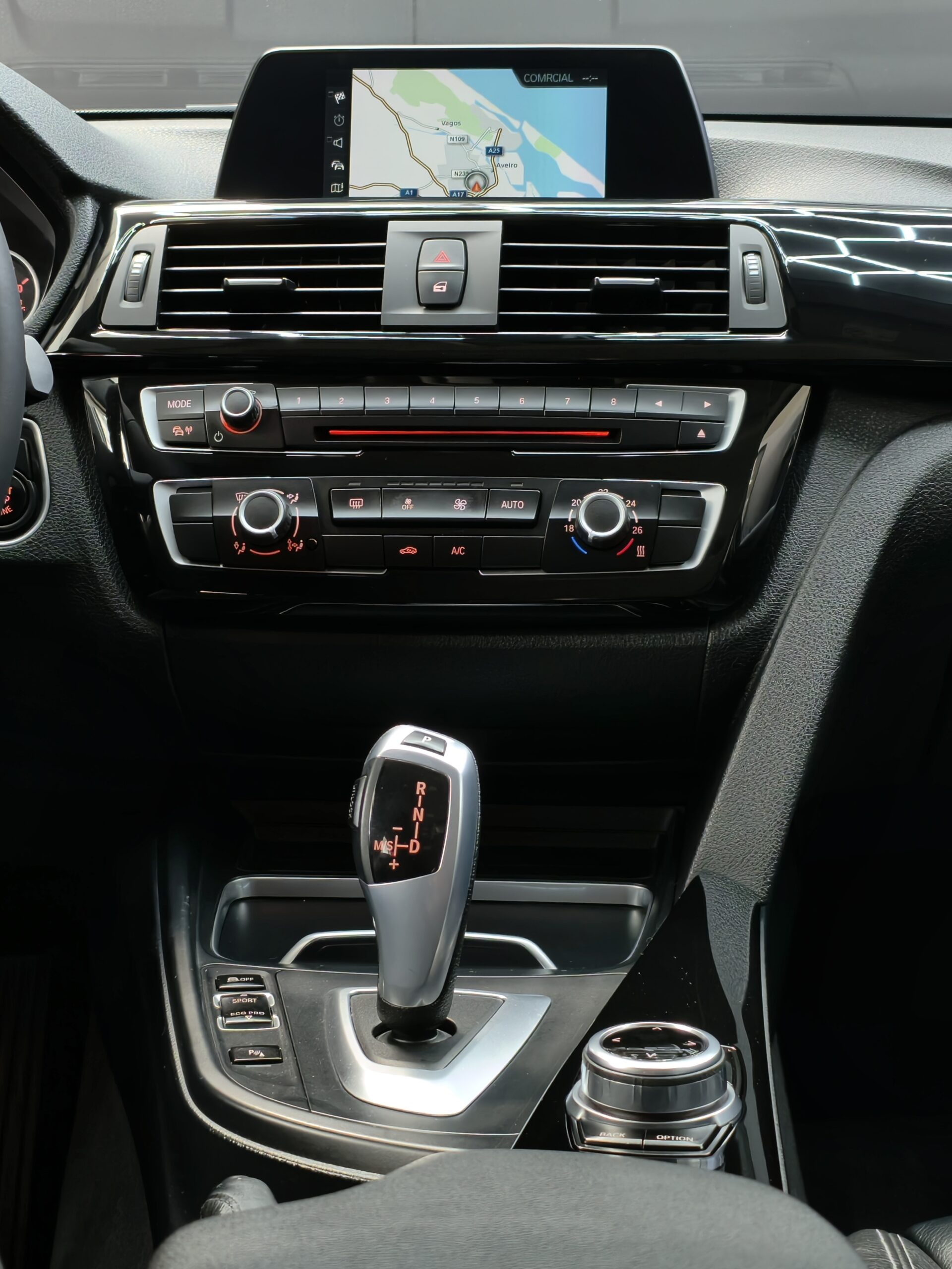 BMW 318 d Touring Aut. Sport Line - Image 21