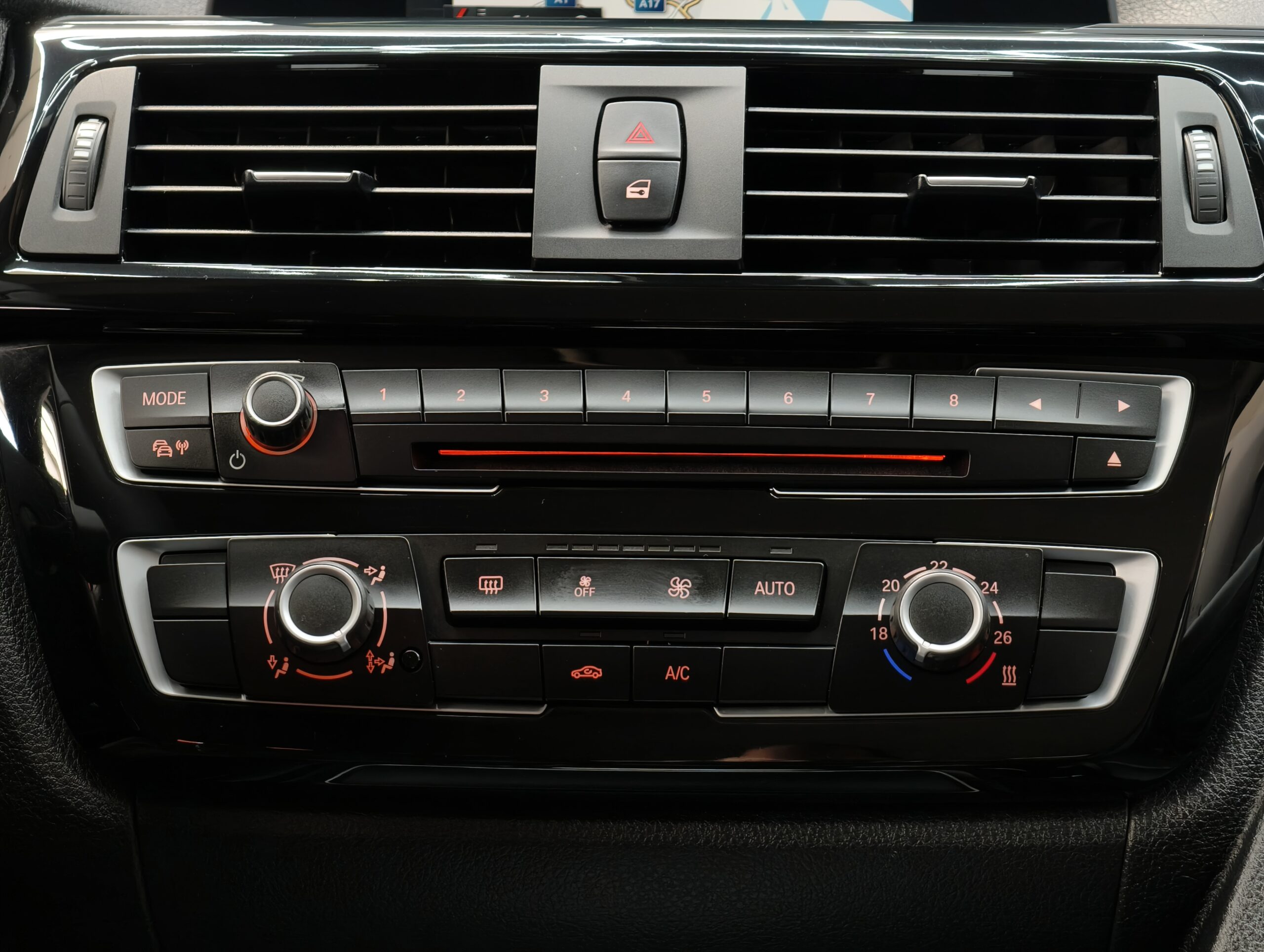 BMW 318 d Touring Aut. Sport Line - Image 22