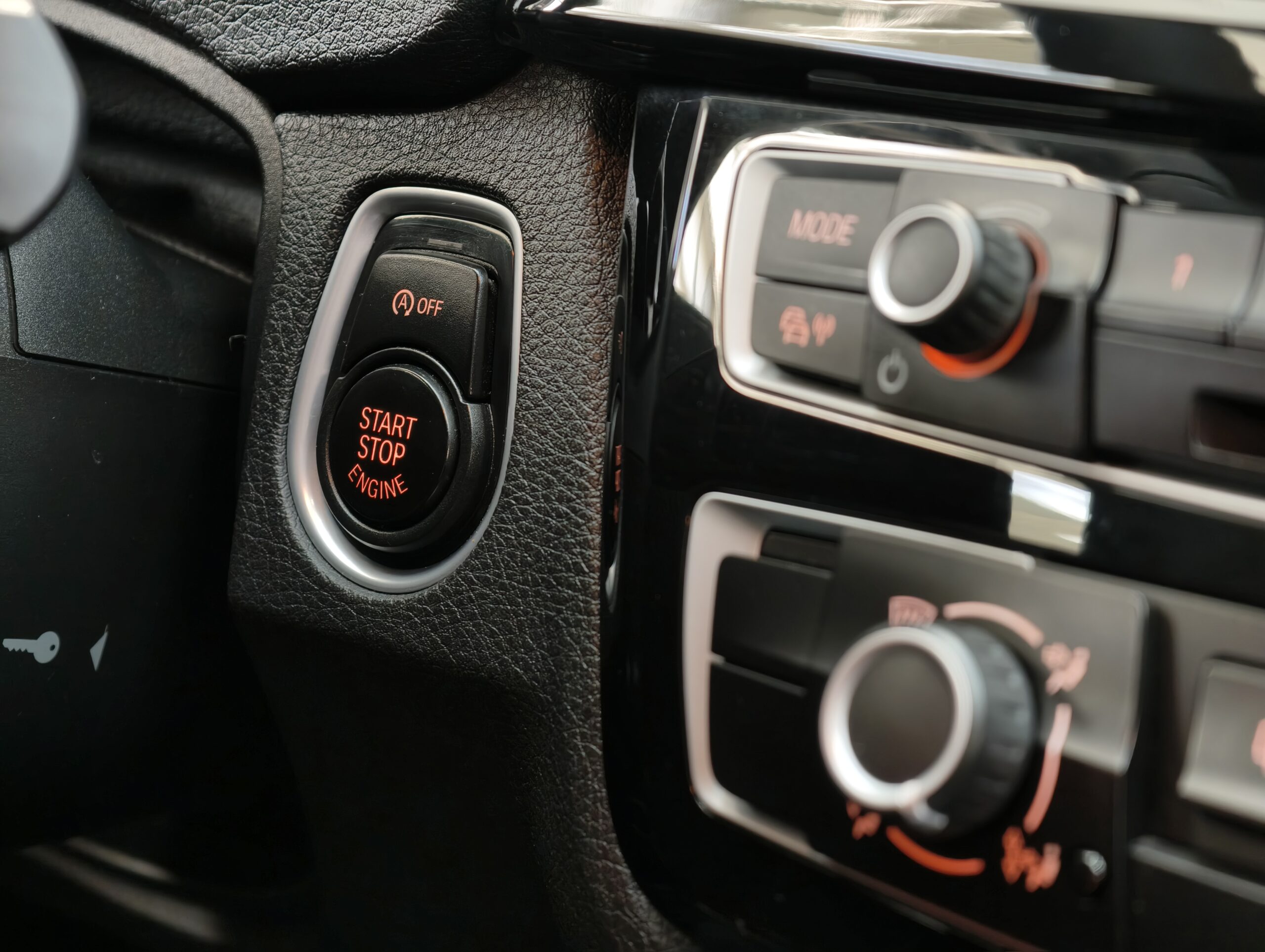 BMW 318 d Touring Aut. Sport Line - Image 25