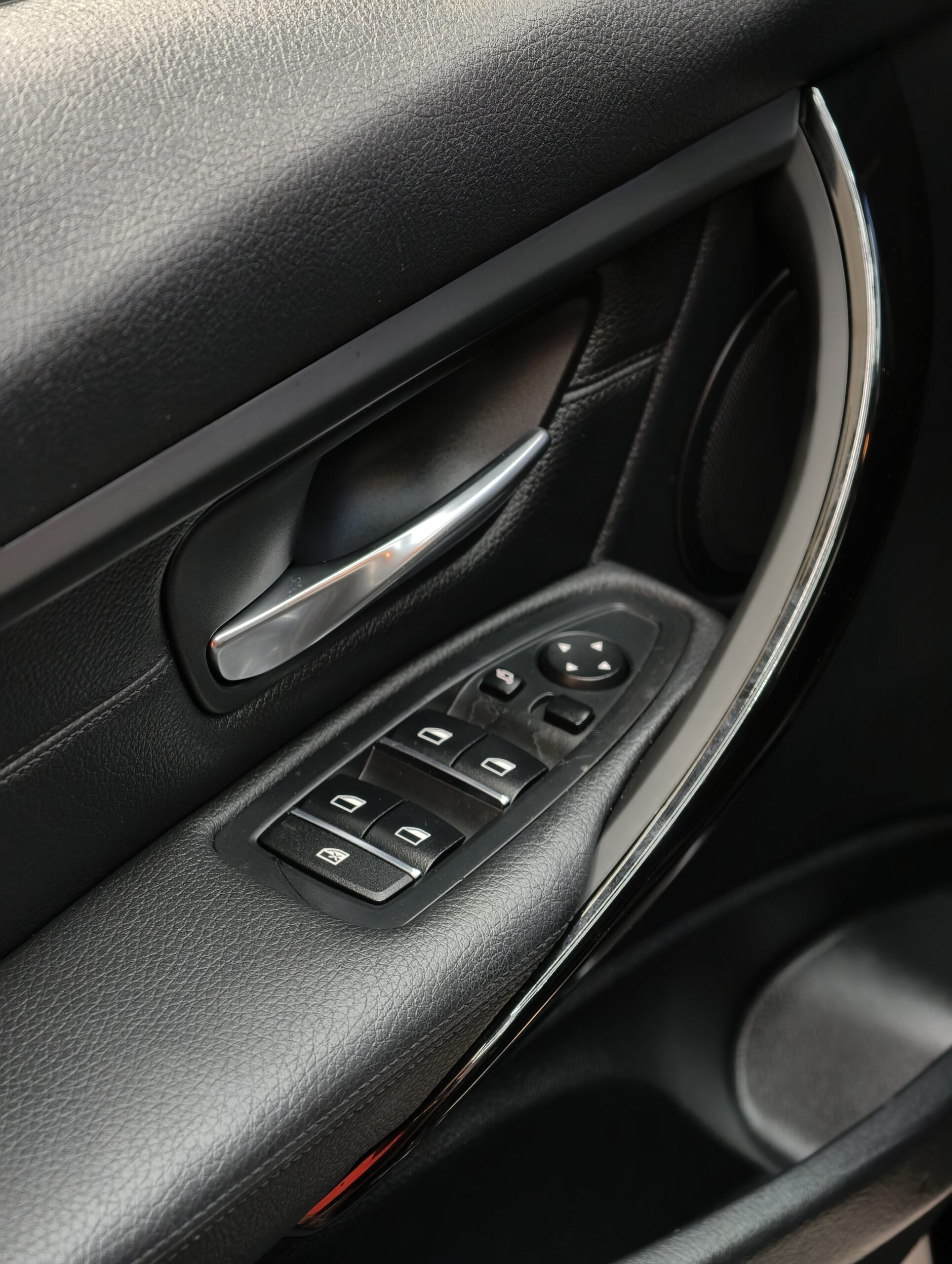 BMW 318 d Touring Aut. Sport Line - Image 32