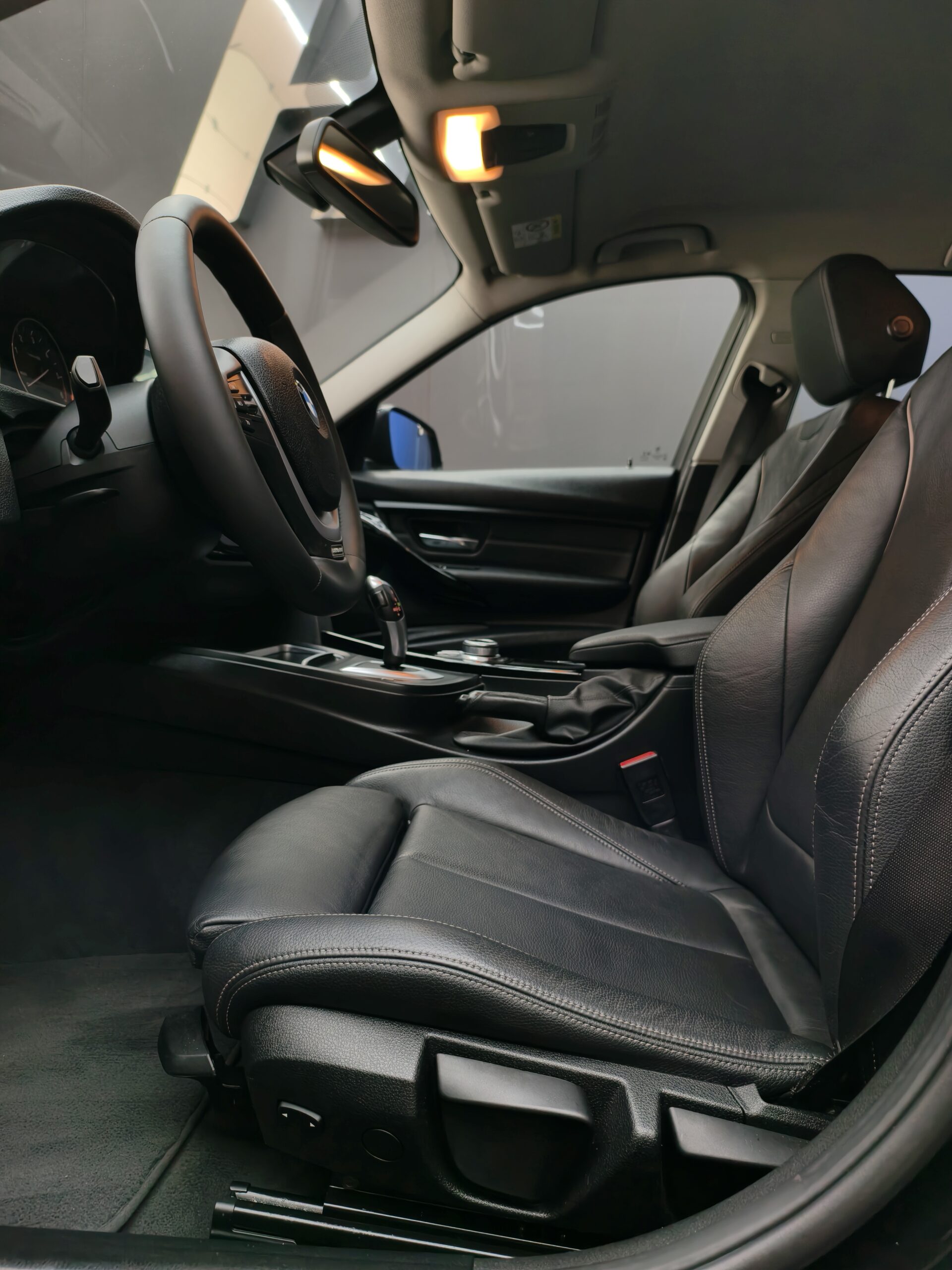 BMW 318 d Touring Aut. Sport Line - Image 41