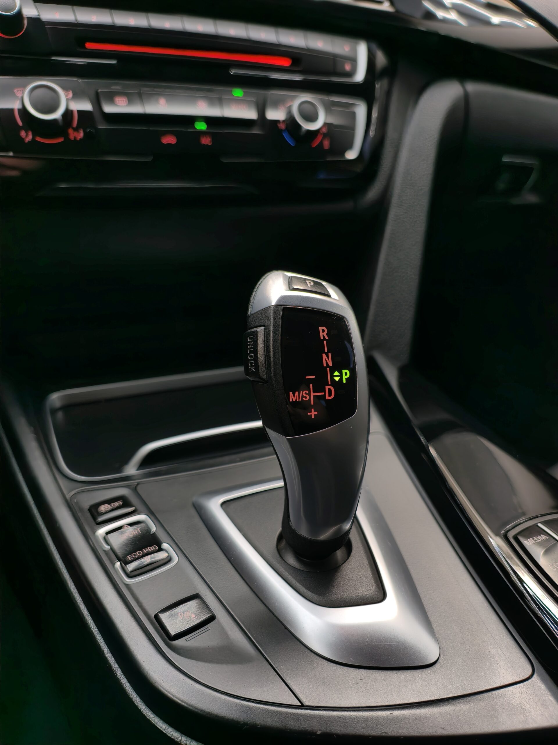 BMW 318 d Touring Aut. Sport Line - Image 42