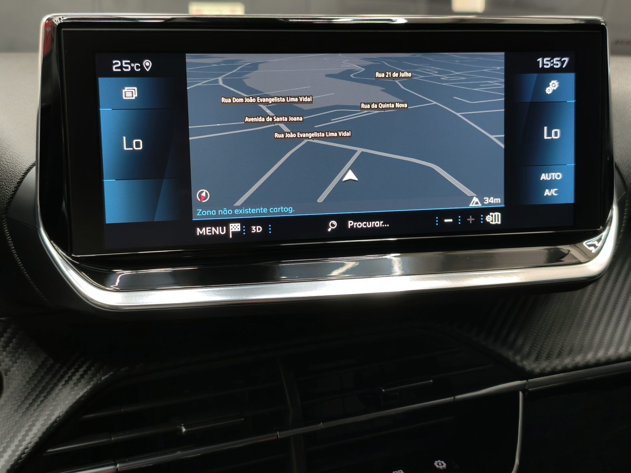 Peugeot 2008 1.5 BlueHDi Allure Pack EAT8 - Image 24