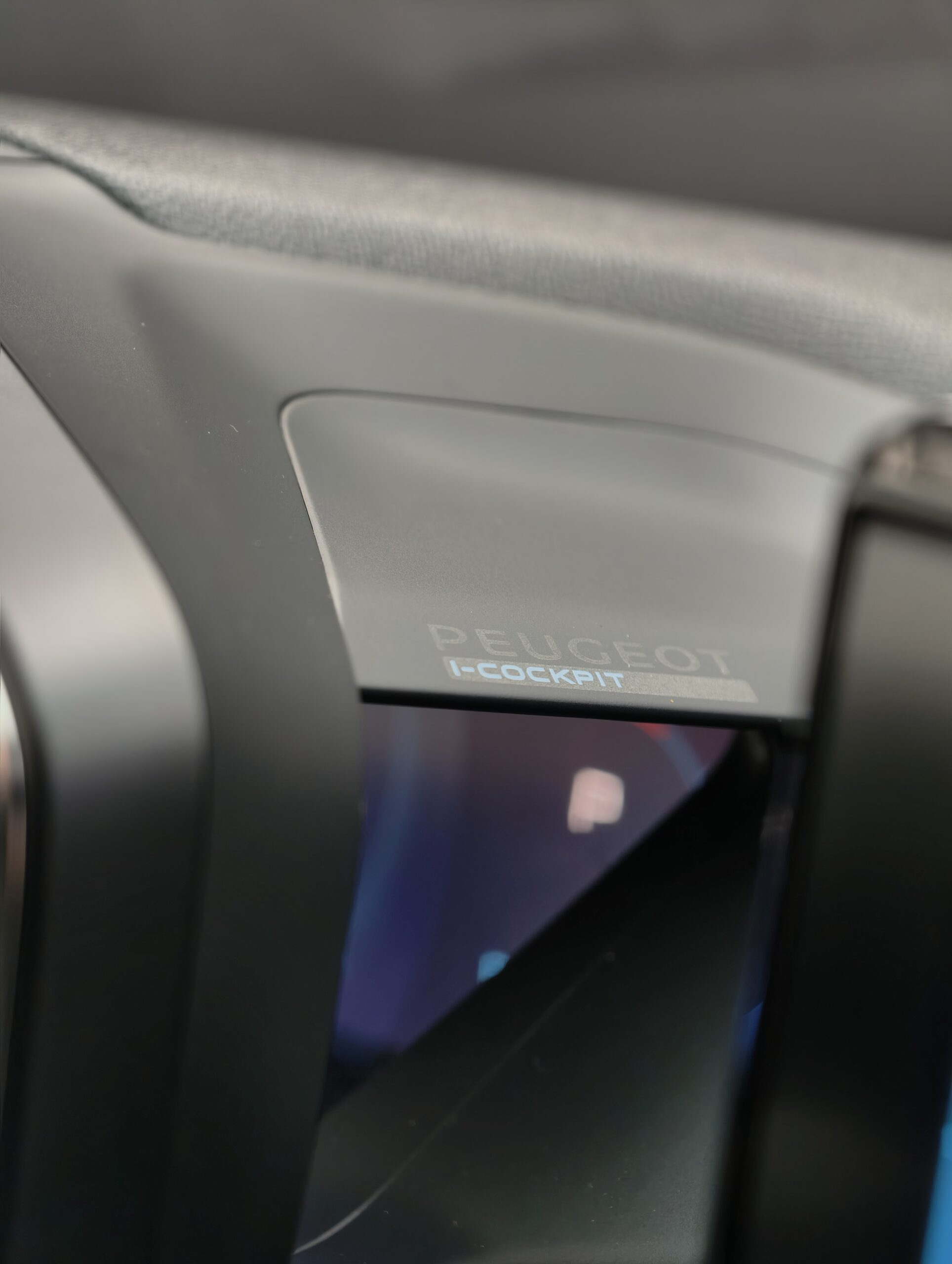 Peugeot 2008 1.5 BlueHDi Allure Pack EAT8 - Image 39