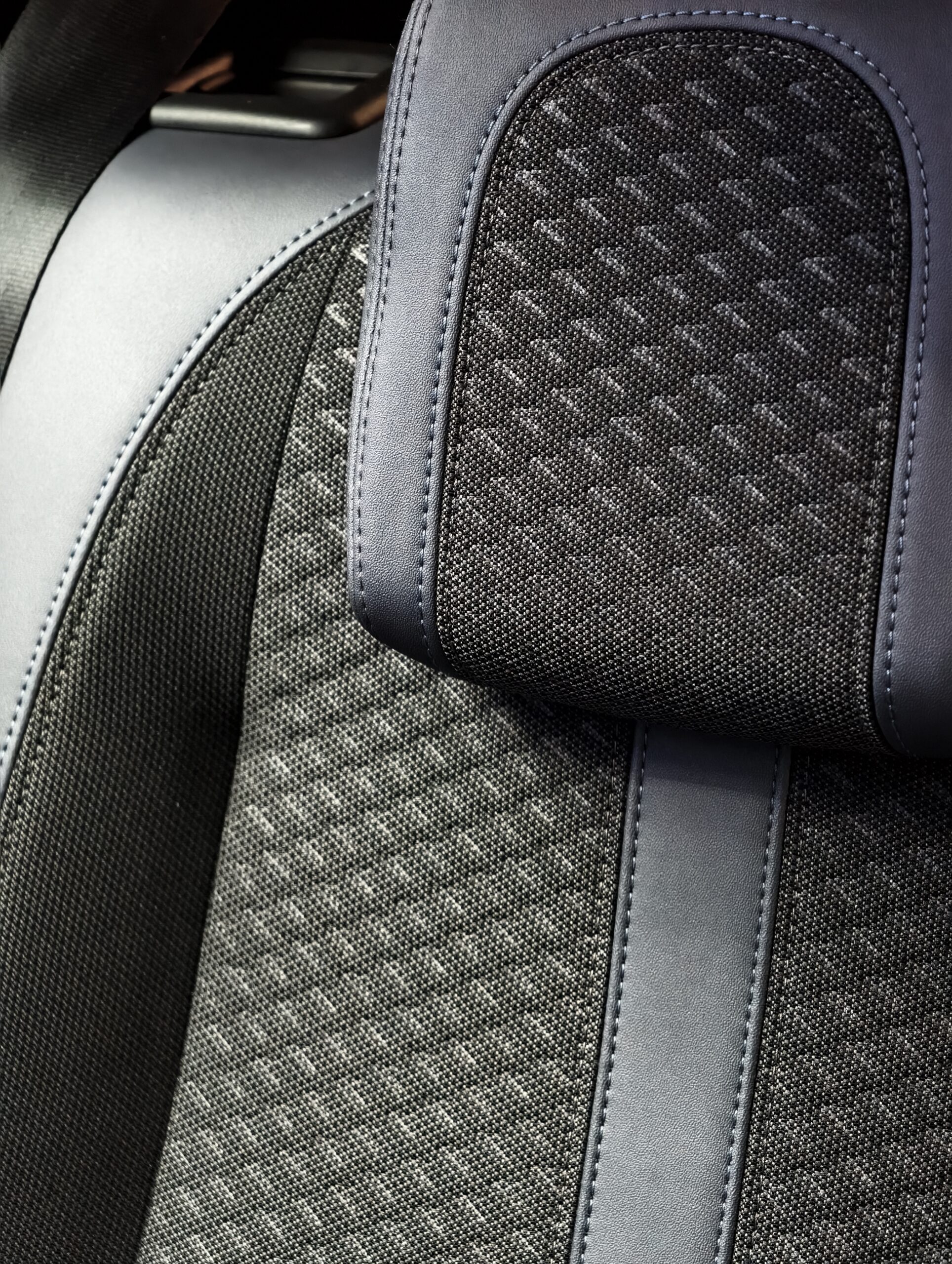 Peugeot 2008 1.5 BlueHDi Allure Pack EAT8 - Image 40