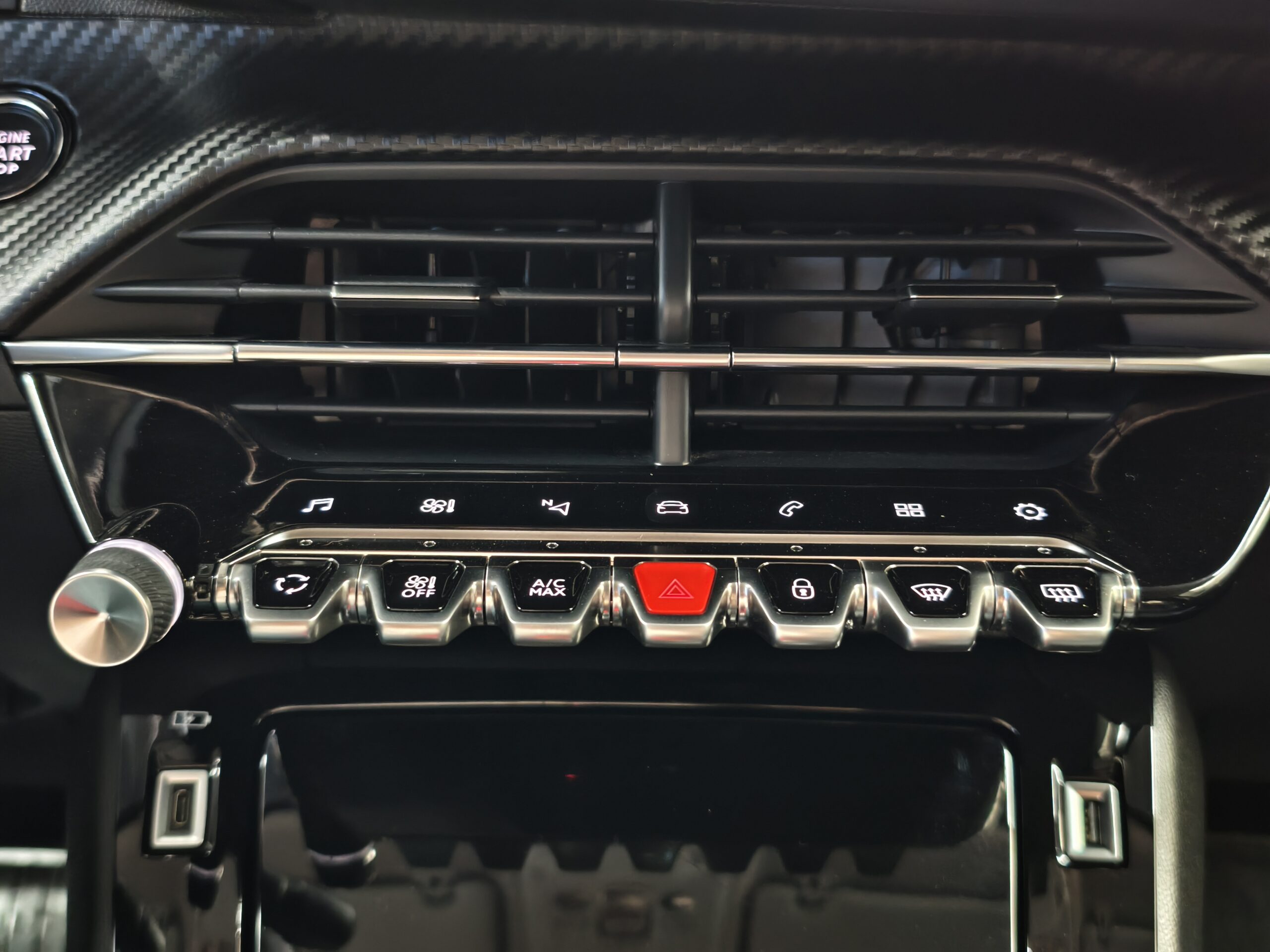 Peugeot 2008 1.5 BlueHDi Allure Pack EAT8 - Image 52