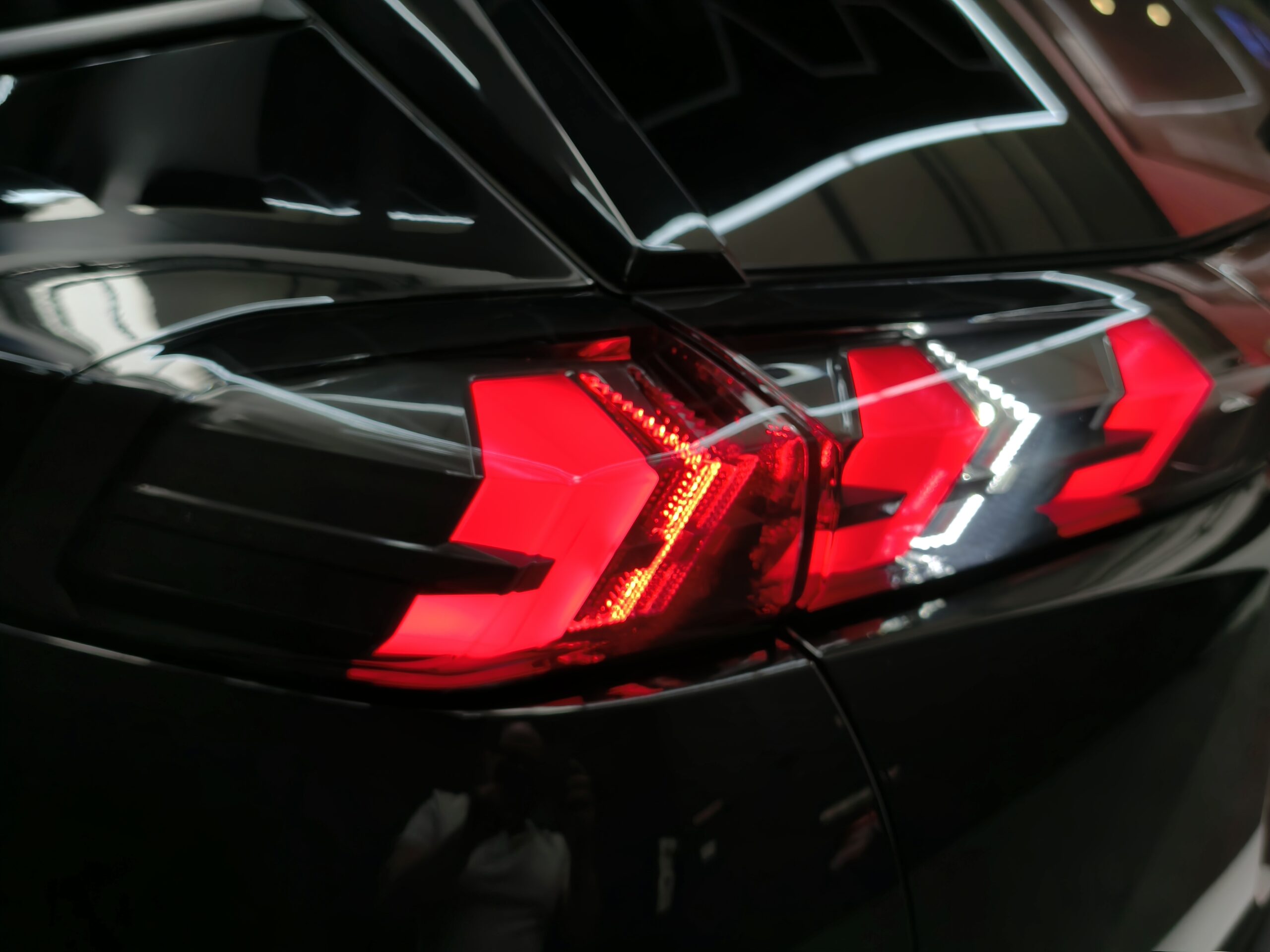 Peugeot 2008 1.5 BlueHDi Allure Pack EAT8 - Image 55