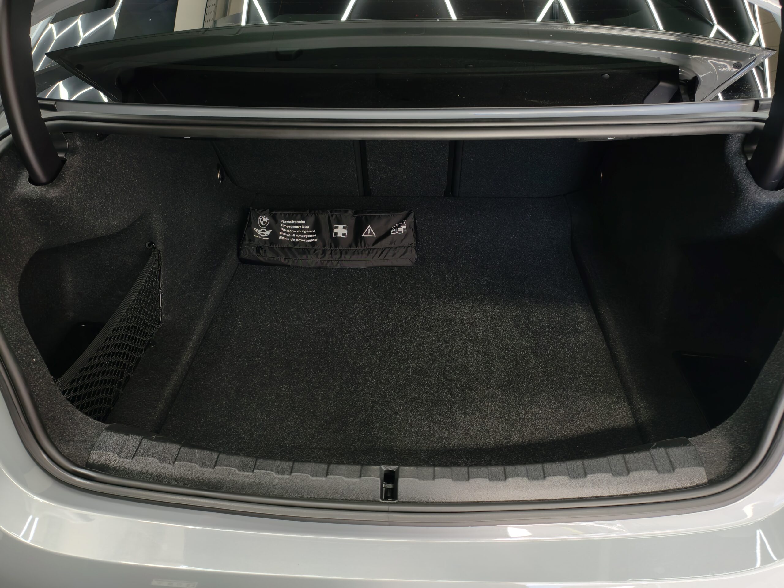 BMW 320 d Pack Desportivo M Pro Auto - Image 10