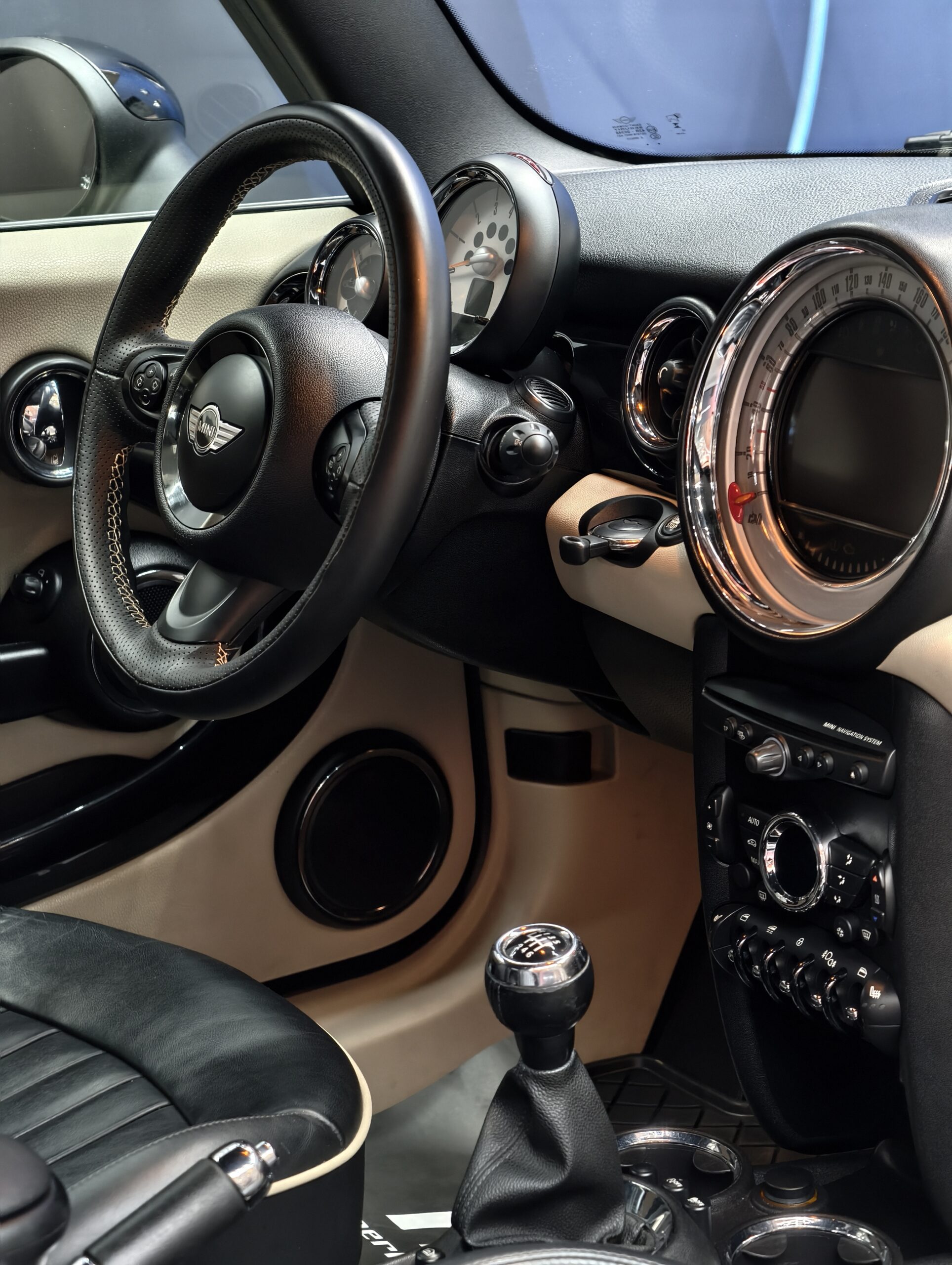 MINI 5 Portas Cooper D - Image 35