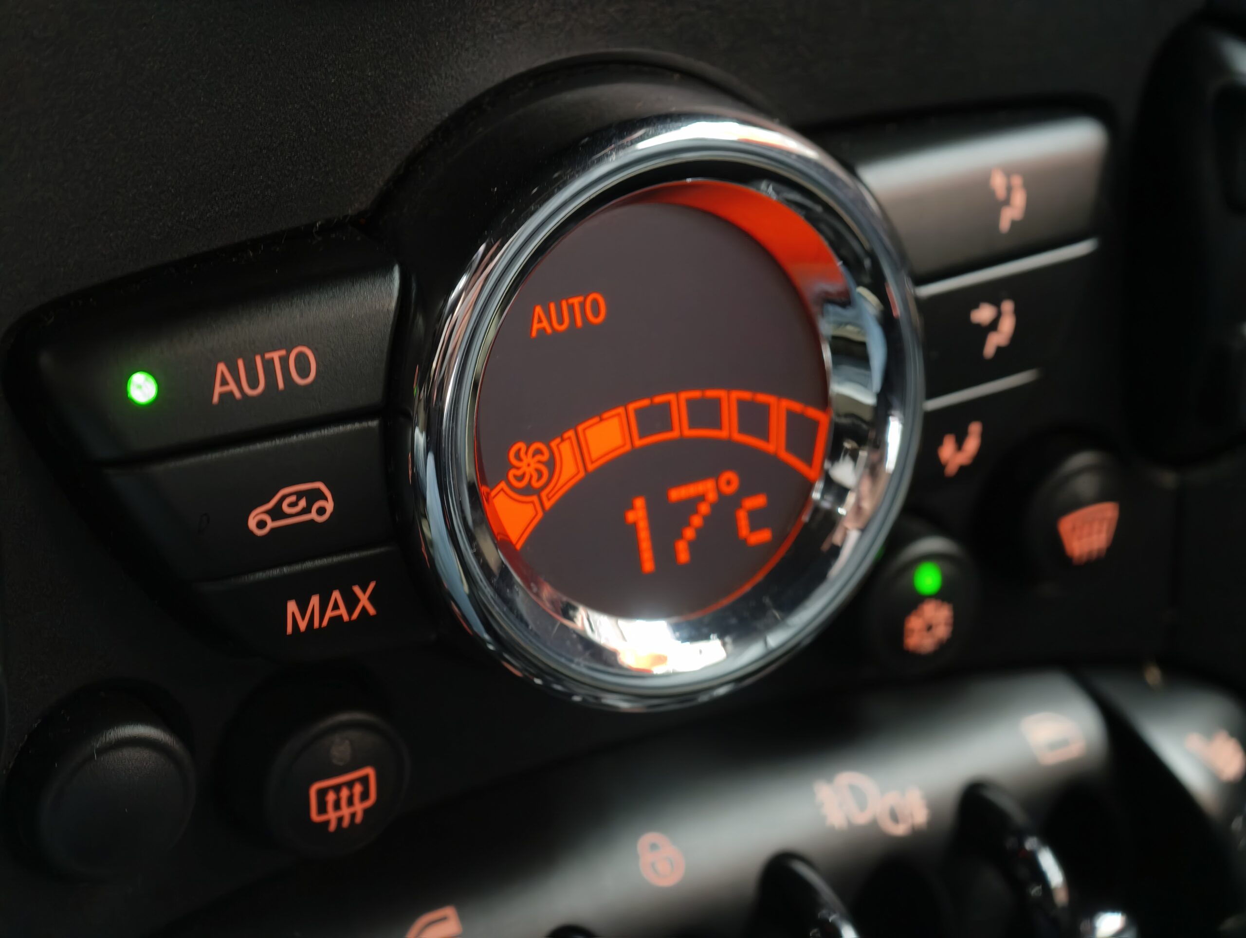 MINI 5 Portas Cooper D - Image 38