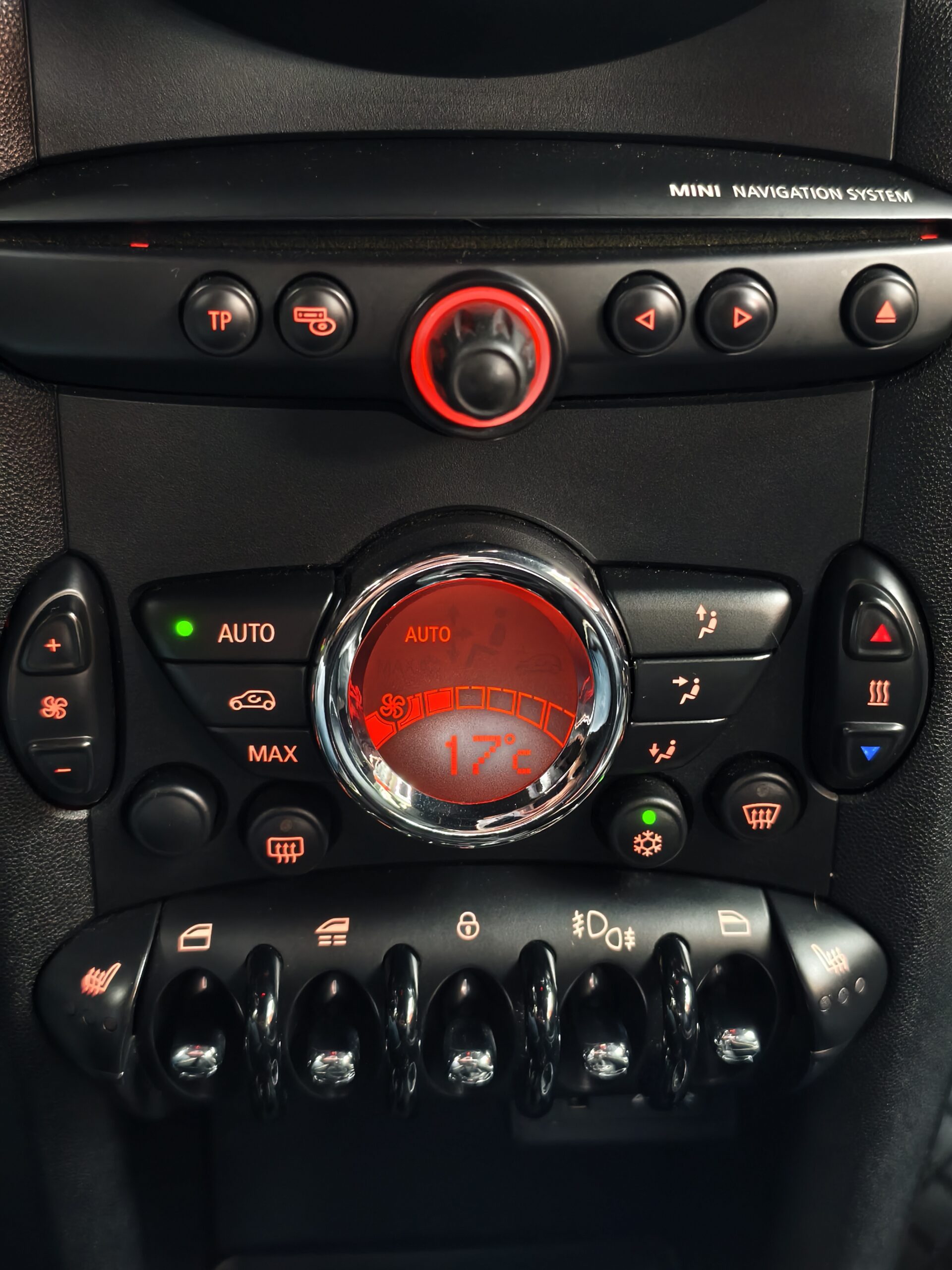 MINI 5 Portas Cooper D - Image 39