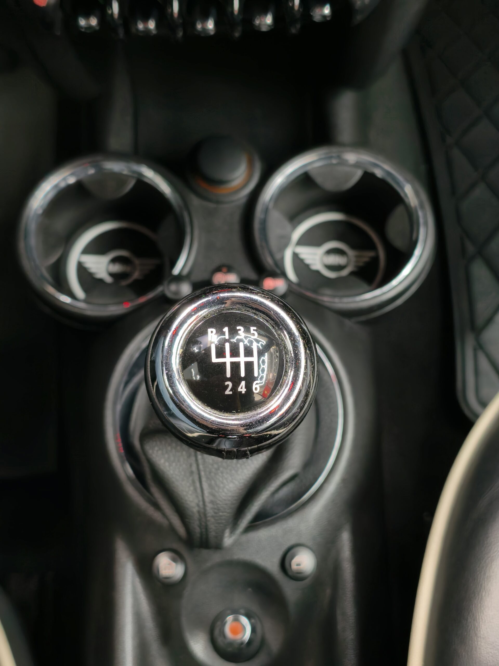 MINI 5 Portas Cooper D - Image 40