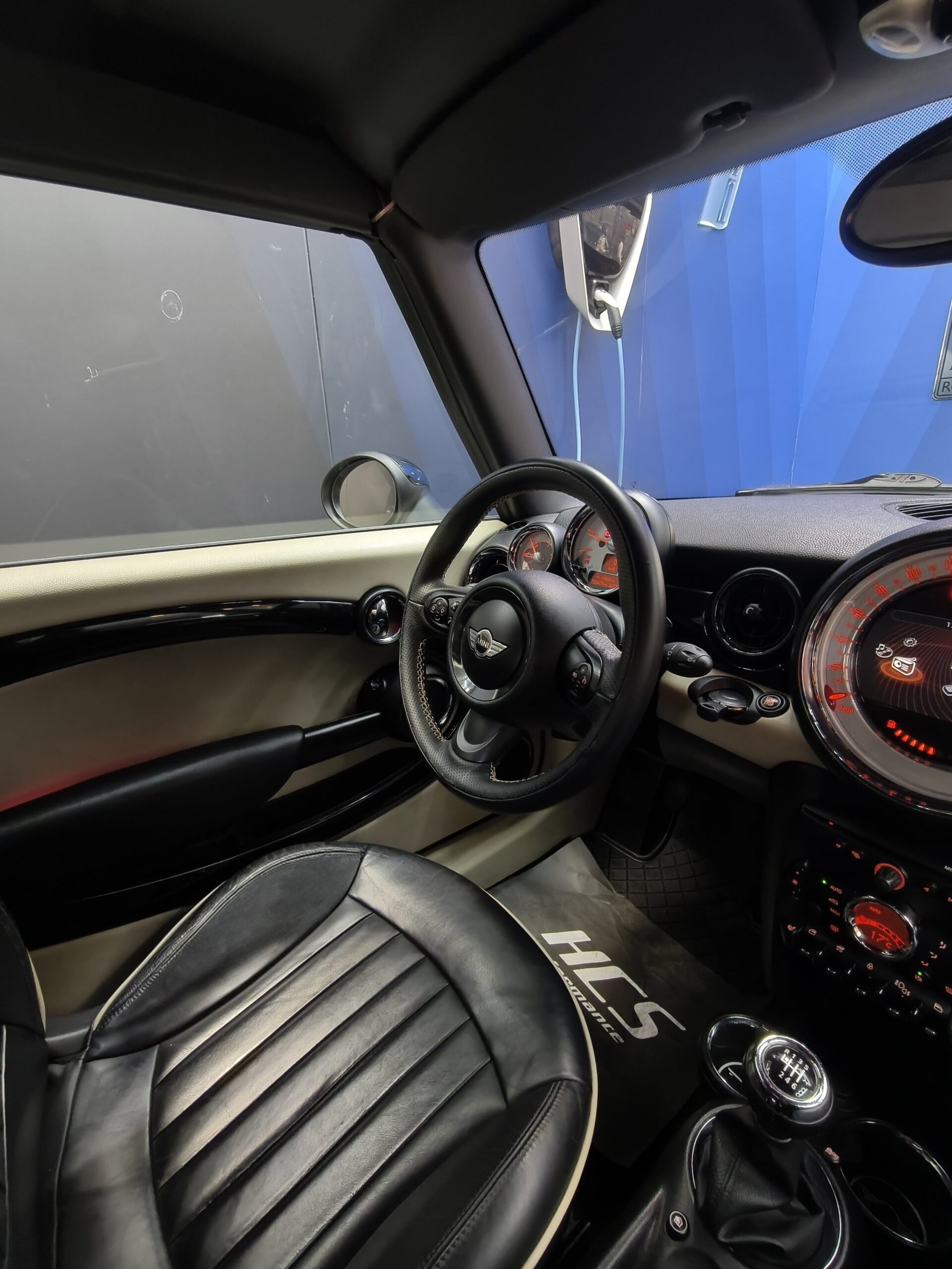 MINI 5 Portas Cooper D - Image 42