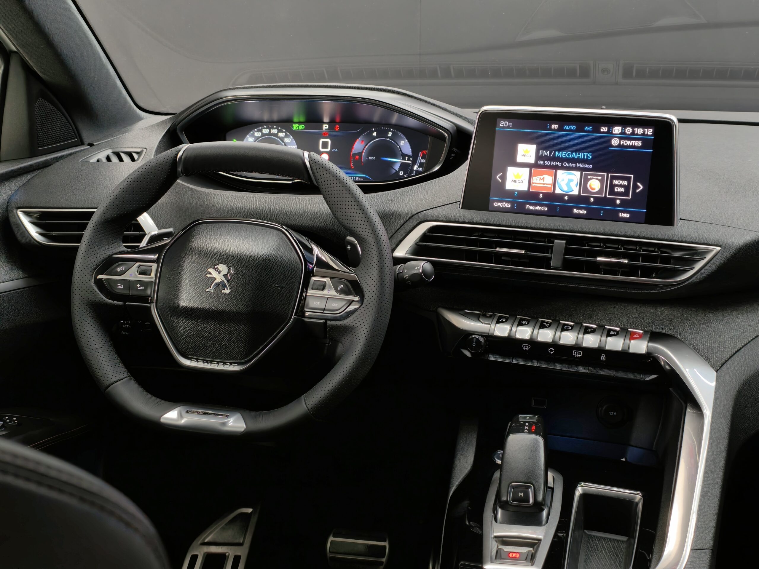 Peugeot 3008 BlueHDi 130 Stop & Start EAT8 GT - Image 4