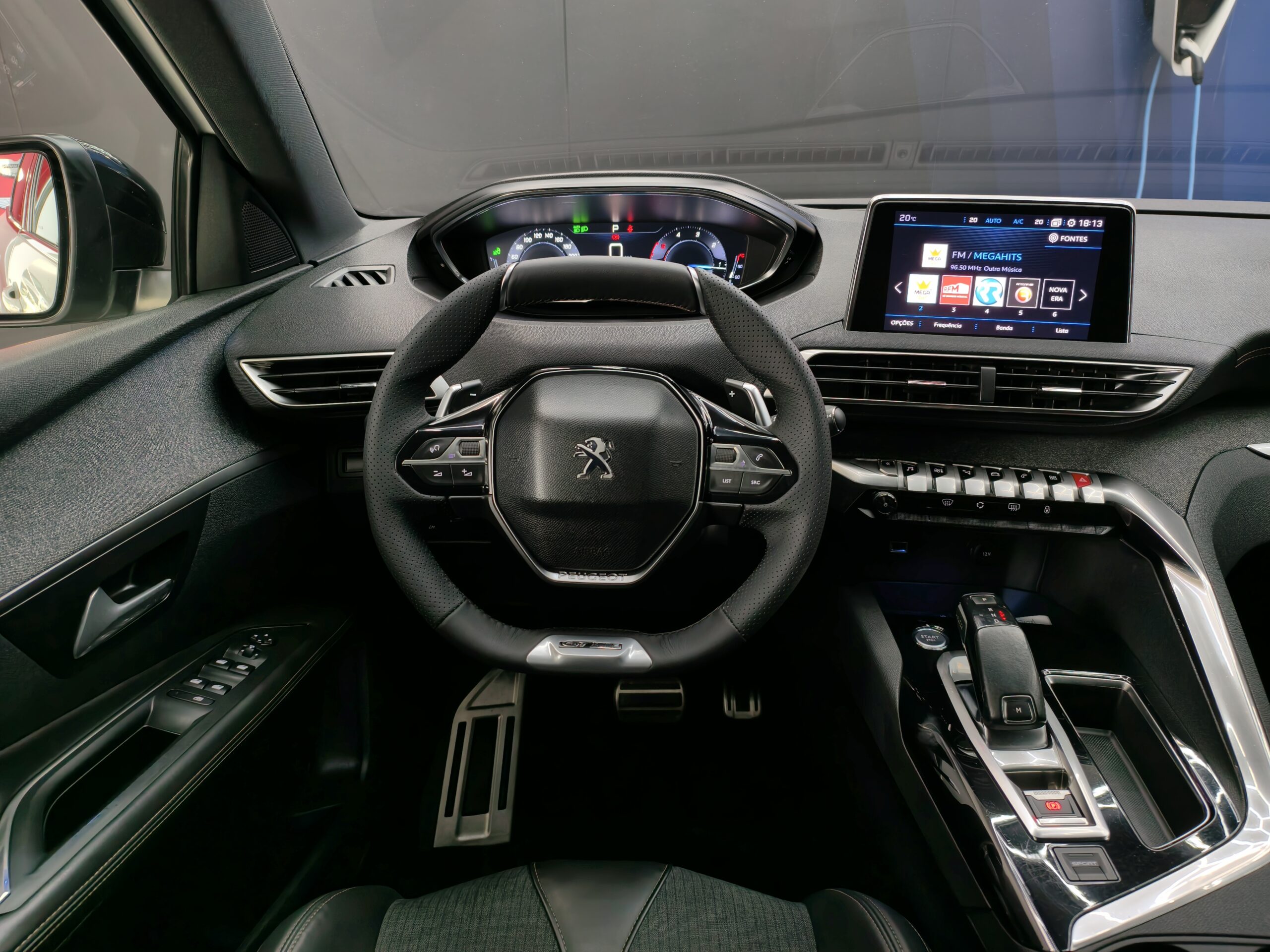 Peugeot 3008 BlueHDi 130 Stop & Start EAT8 GT - Image 8