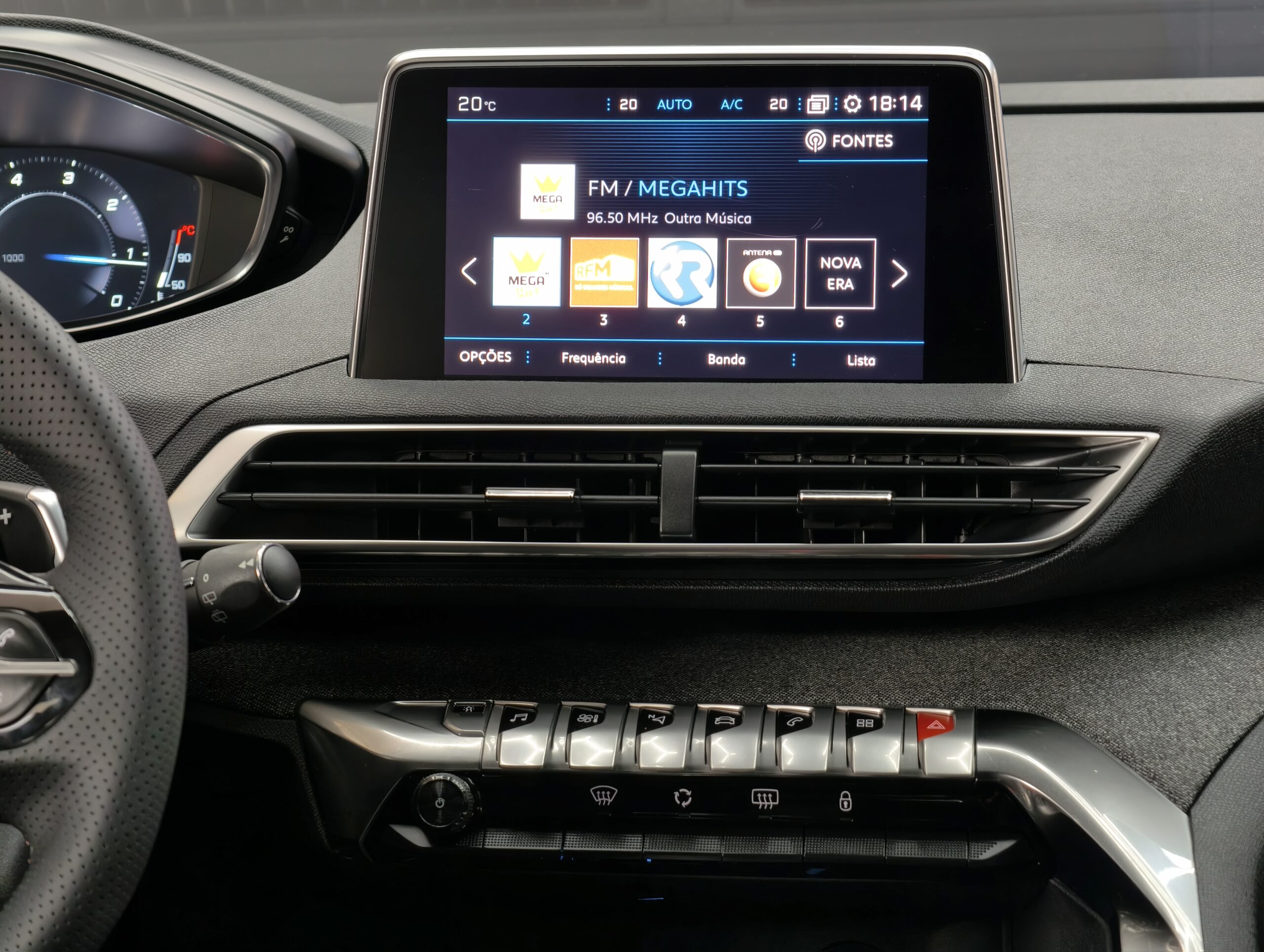 Peugeot 3008 BlueHDi 130 Stop & Start EAT8 GT - Image 10