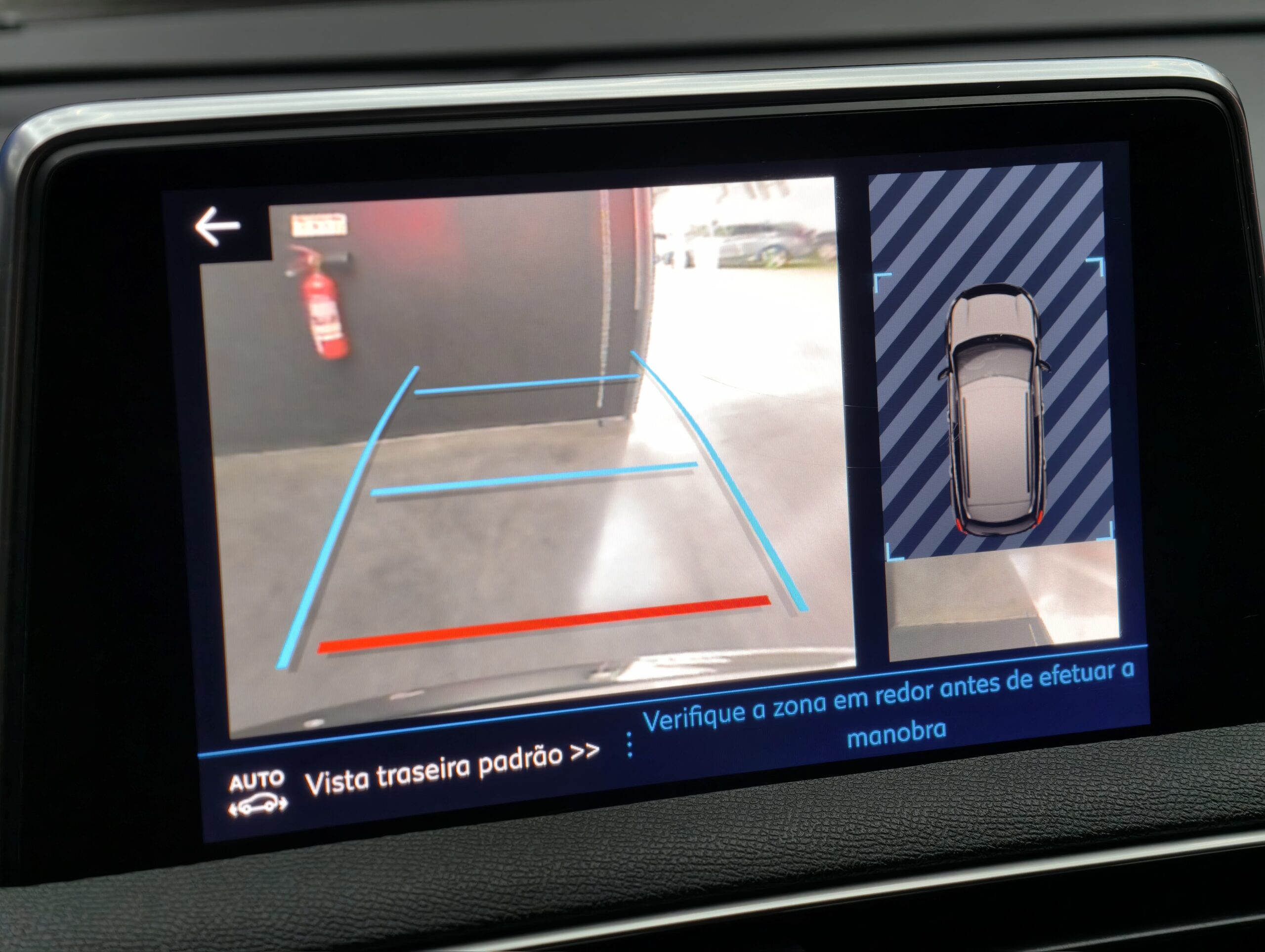 Peugeot 3008 BlueHDi 130 Stop & Start EAT8 GT - Image 17