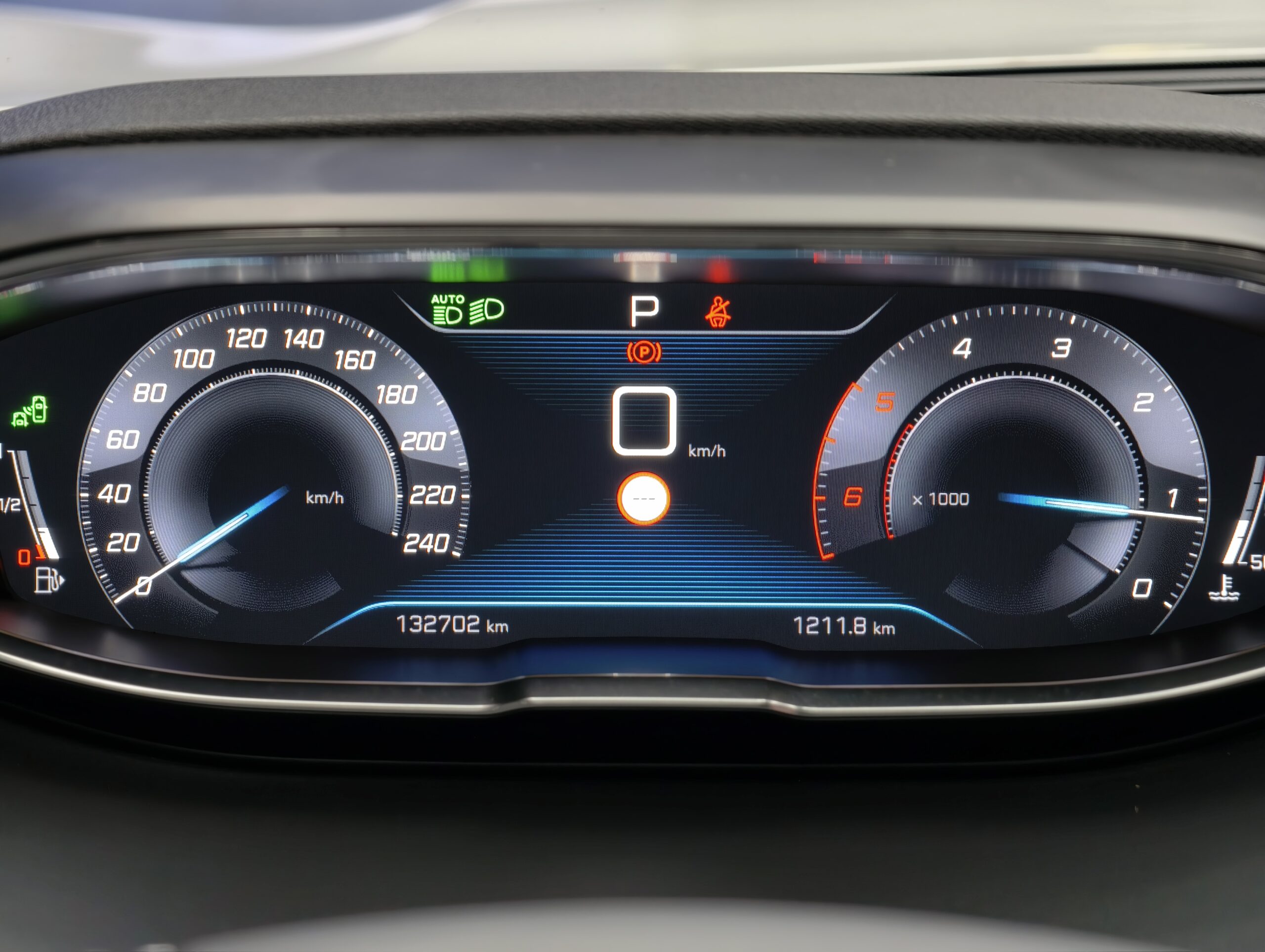 Peugeot 3008 BlueHDi 130 Stop & Start EAT8 GT - Image 18