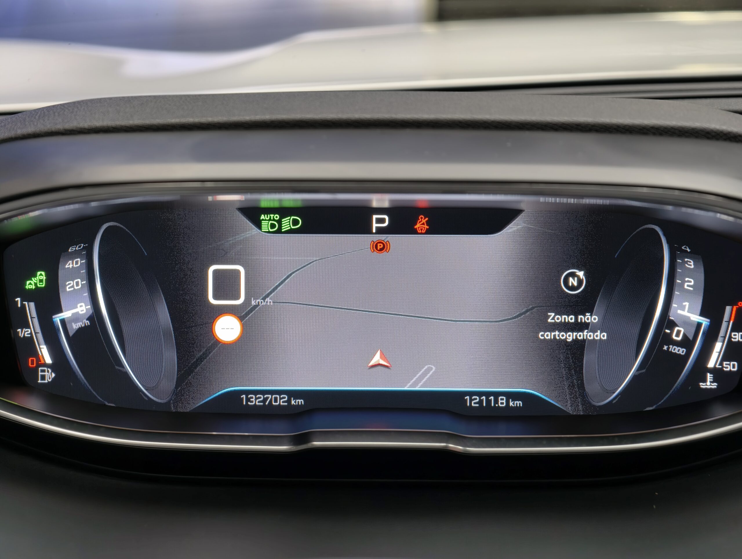 Peugeot 3008 BlueHDi 130 Stop & Start EAT8 GT - Image 19