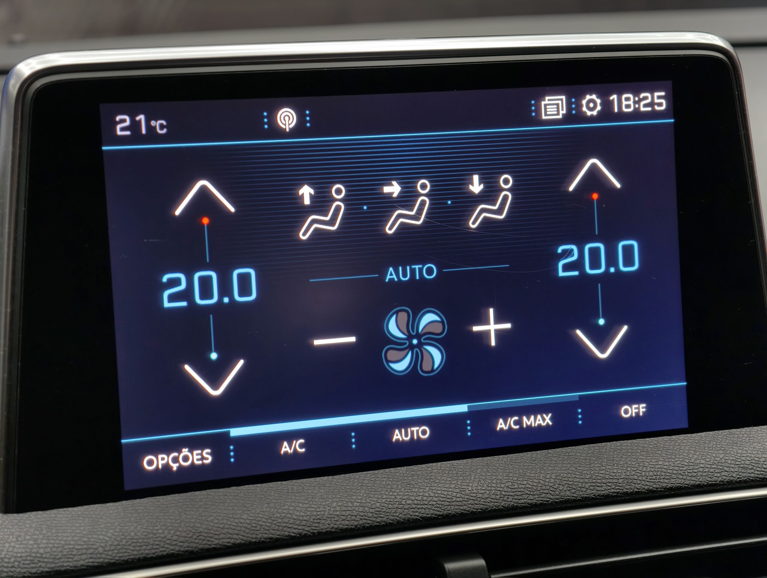 Peugeot 3008 BlueHDi 130 Stop & Start EAT8 GT - Image 21