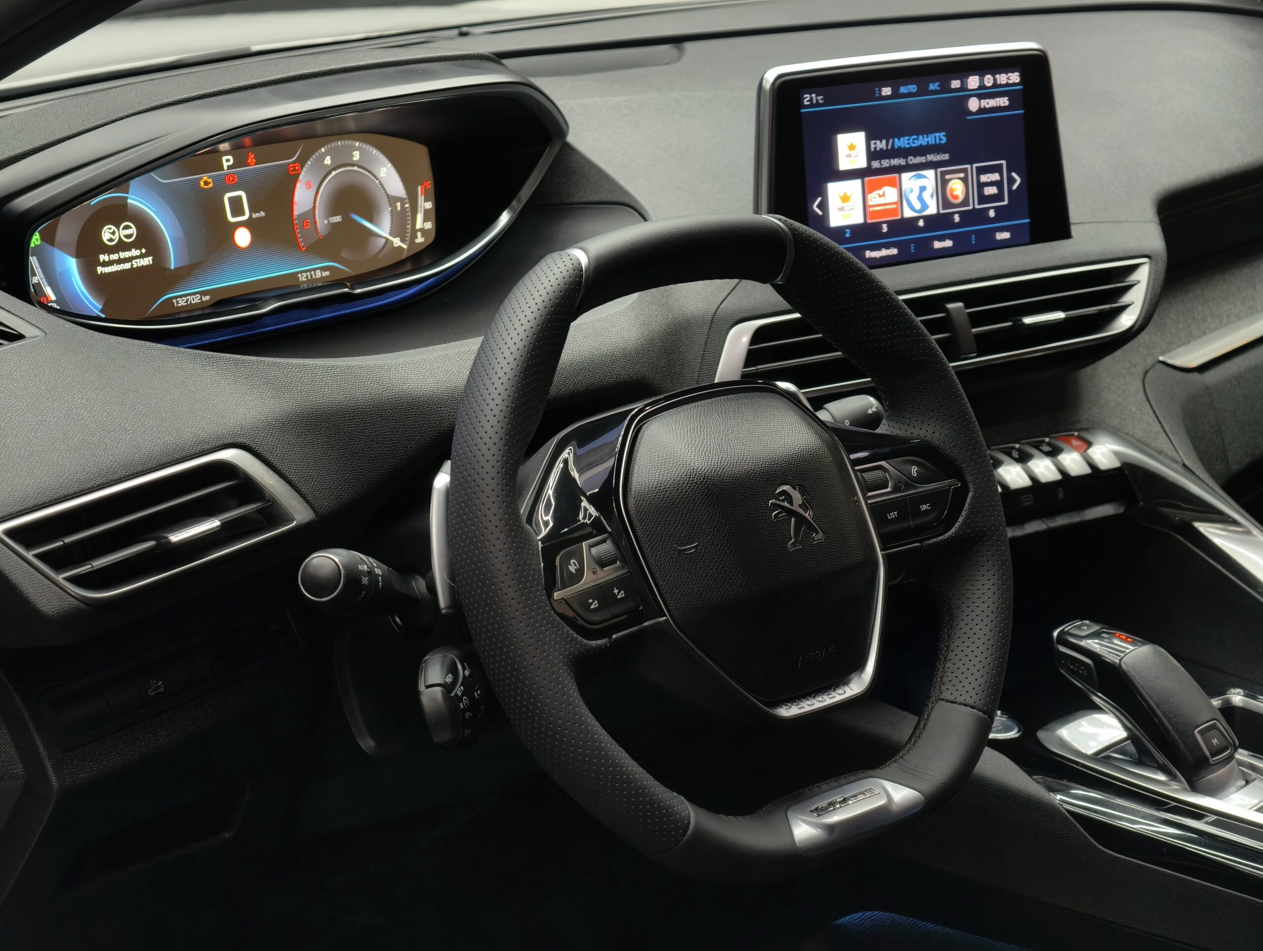 Peugeot 3008 BlueHDi 130 Stop & Start EAT8 GT - Image 25