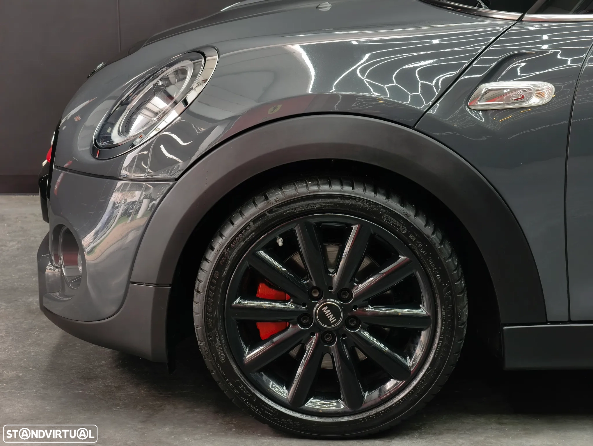 MINI 5 Portas Cooper SD Auto Desportiva - Image 13