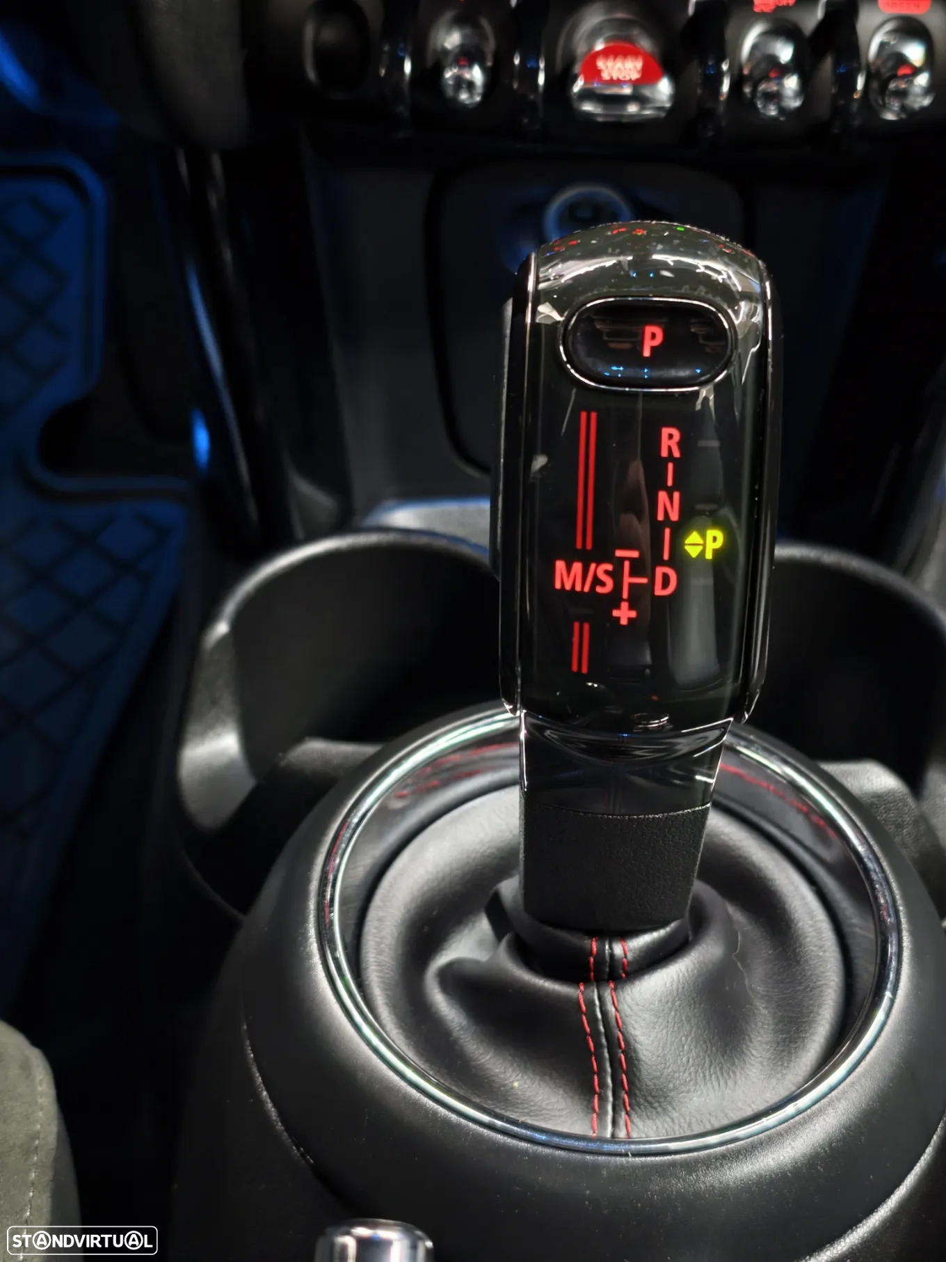 MINI 5 Portas Cooper SD Auto Desportiva - Image 26