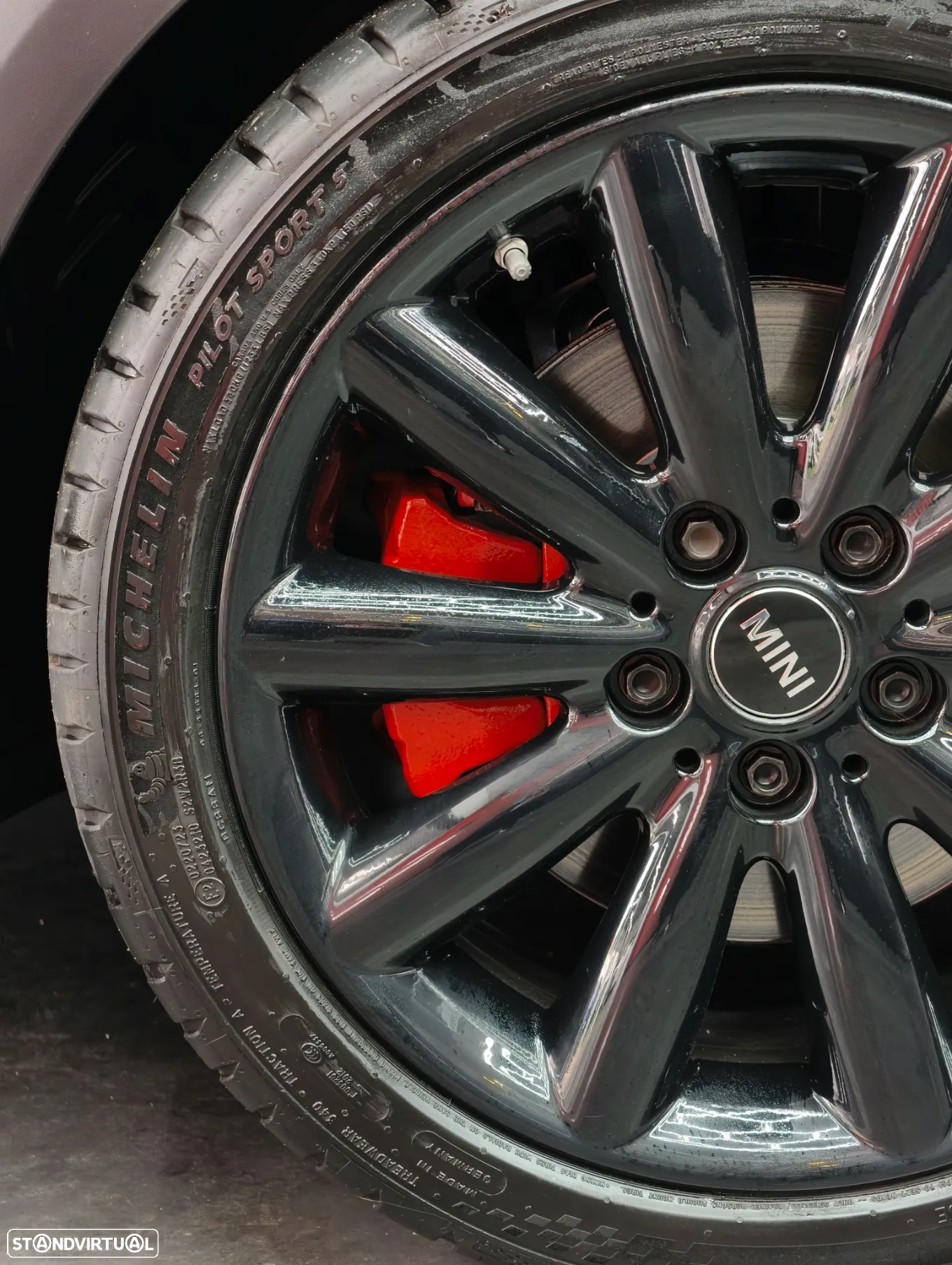 MINI 5 Portas Cooper SD Auto Desportiva - Image 6