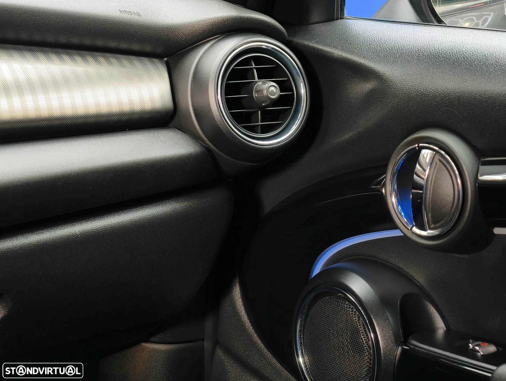 MINI 5 Portas Cooper SD Auto Desportiva - Image 37