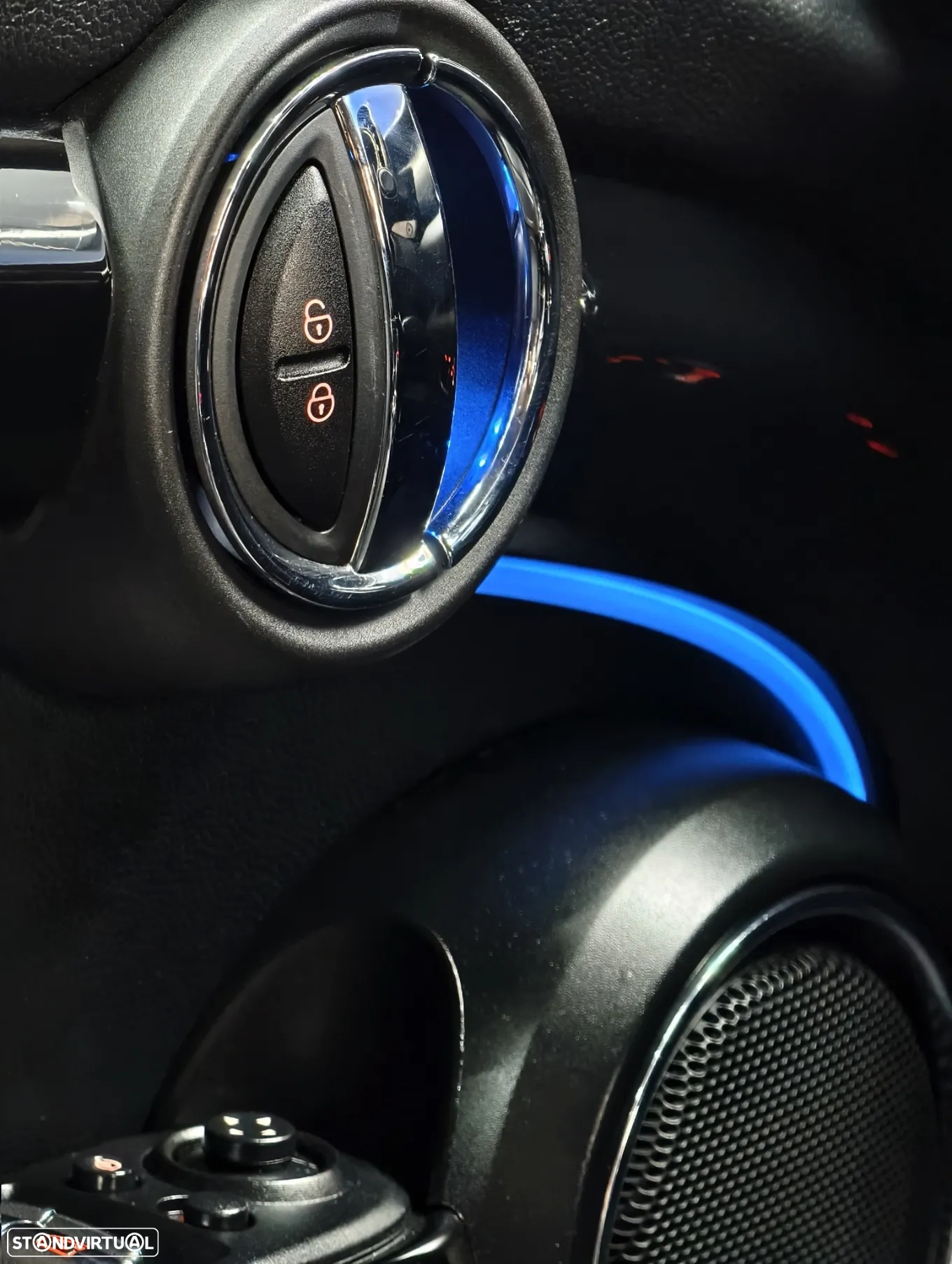 MINI 5 Portas Cooper SD Auto Desportiva - Image 40